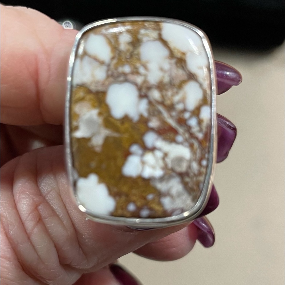 Wild horse ring